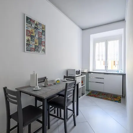 Domus Apartment